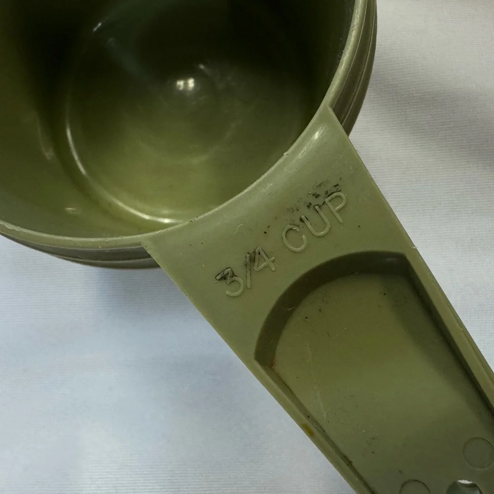 Vintage Tupperware Measuring Cups – Avocado Green – Set of 5 –‎ Nesting